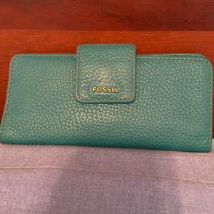 Very clean Fossil Wallet Teal